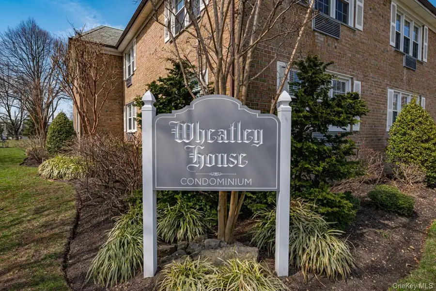 1 Bengeyfield Drive #2B, East Williston, NY 11596 - #2