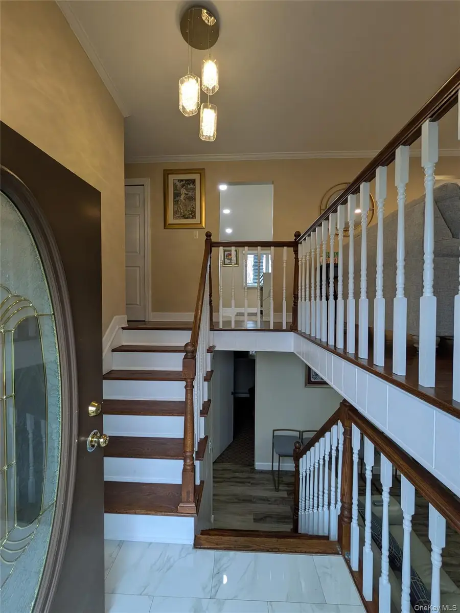 86 New Highway, Commack, NY 11725 - #3