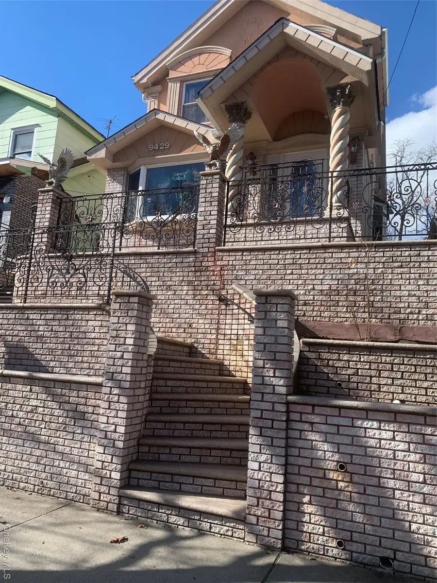 9429 Park Lane S, Woodhaven, NY 11421 - #2