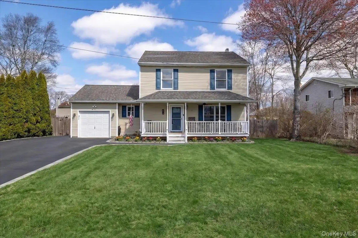 15 Loughlin Drive, Shirley, NY 11967 - #1