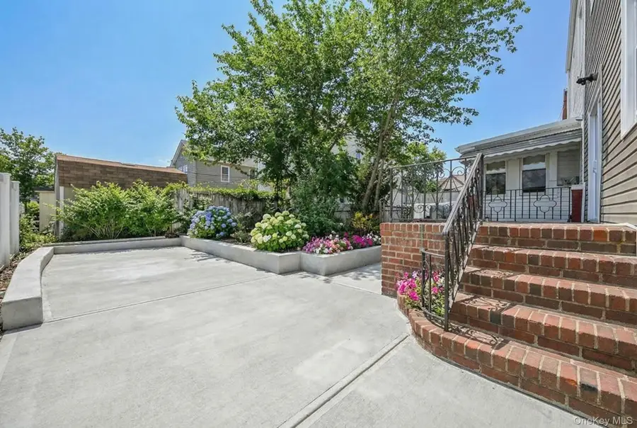 9210 104th Street, Richmond Hill, NY 11418 - #2