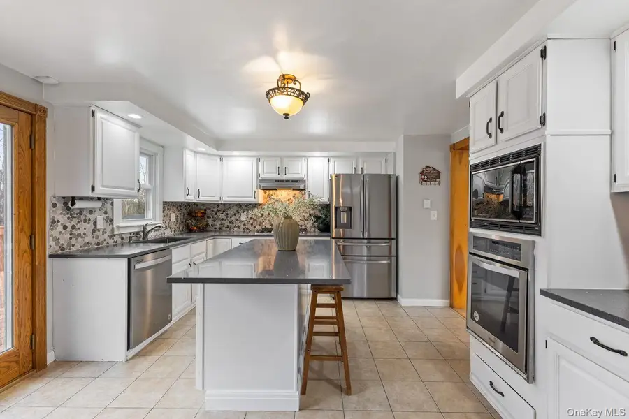 4 Stonewall Farm Road, Mahopac, NY 10541 - #2