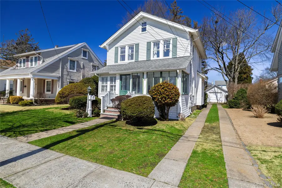 65 Jarvis Place, Lynbrook, NY 11563 - #3