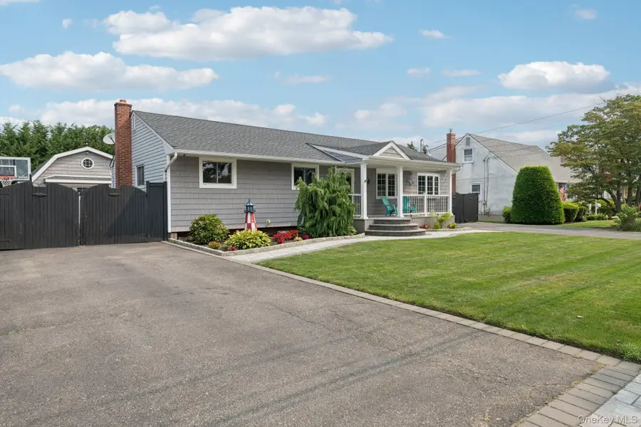 295 Silver Street, West Babylon, NY 11704 - #3