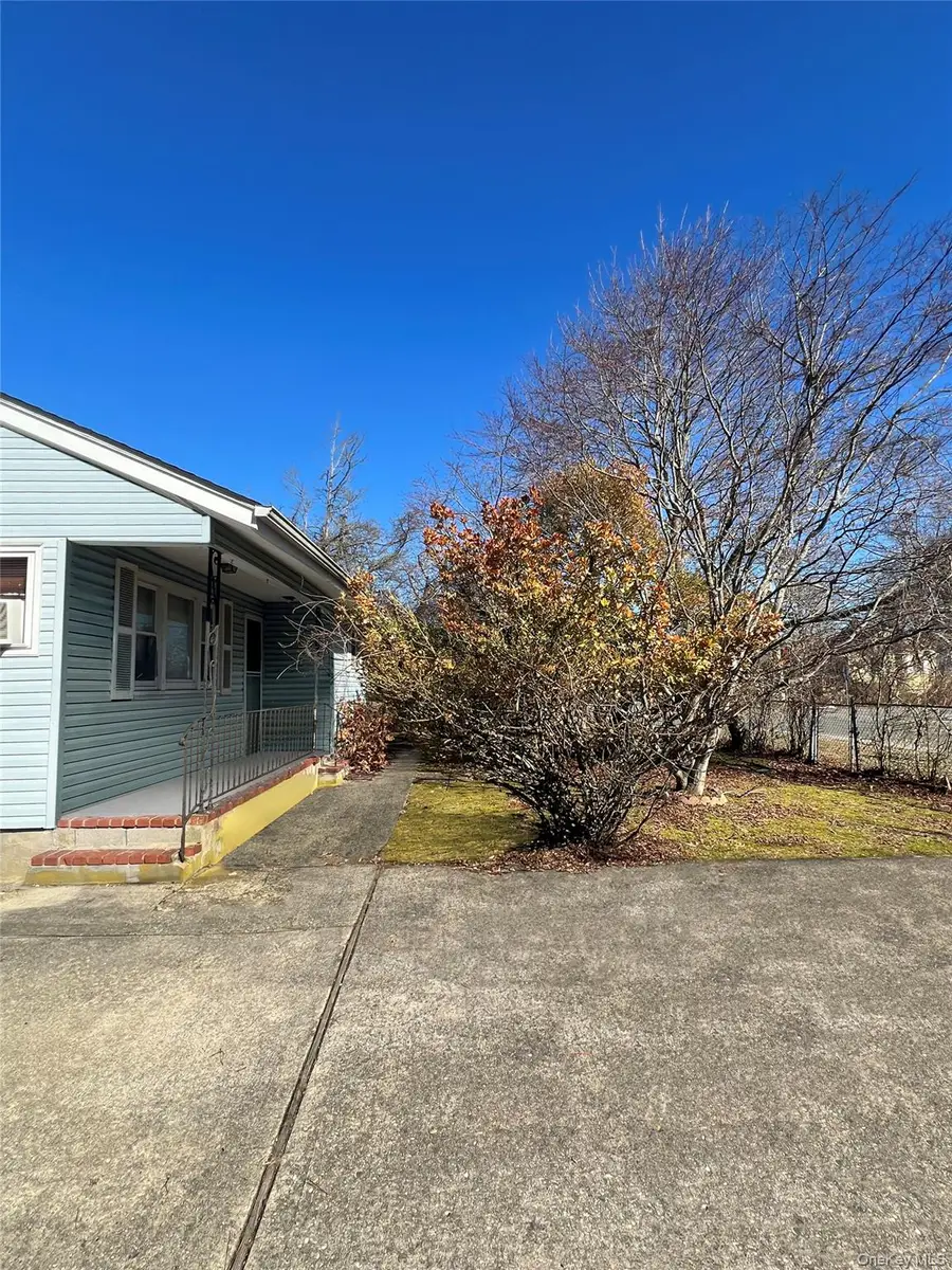 55 Trafalgar Drive, Shirley, NY 11967 - #2