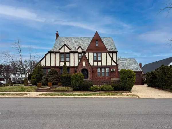 59 Willow Street, Floral Park, NY 11001