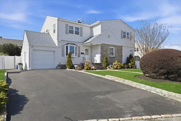 2 Squirrel Drive, East Rockaway, NY 11518