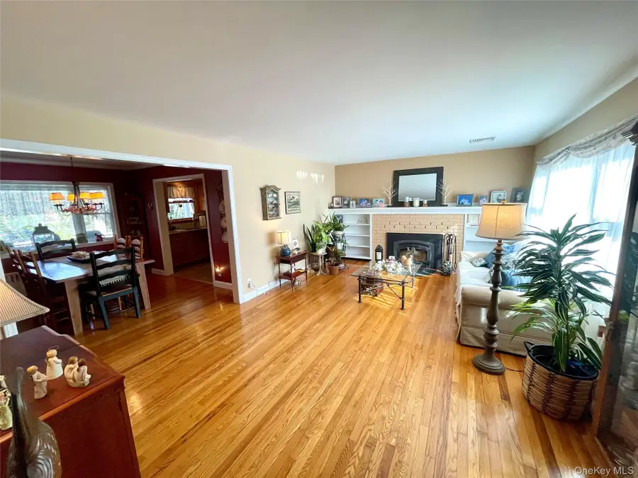 4 Sylvan Way, Suffern, NY 10901 - #3