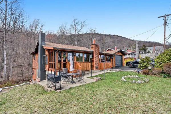 37 Blueberry Hill, Greenwood Lake, NY 10925