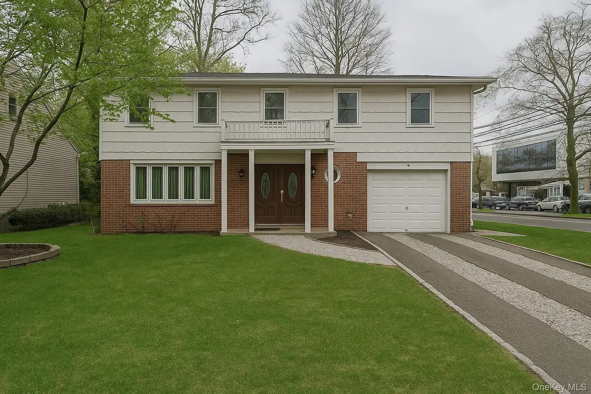 2 Pickwood Lane, Great Neck, NY 11024 - #1