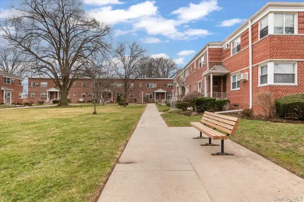 87-18 Marengo Street #2B, Hollis, NY 11423