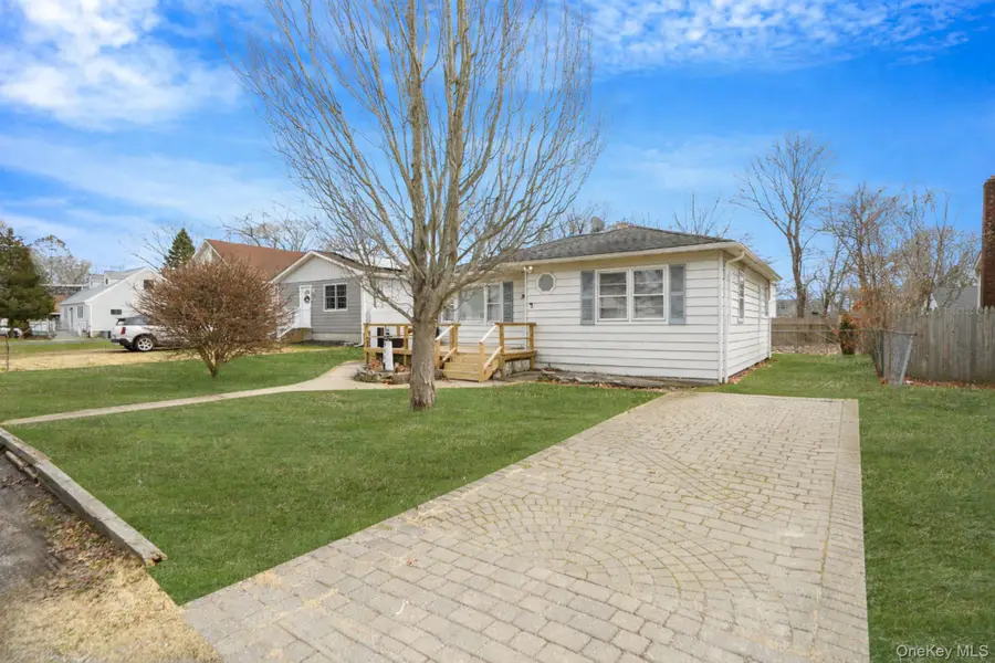 74 Argyle Drive, Shirley, NY 11967 - #2