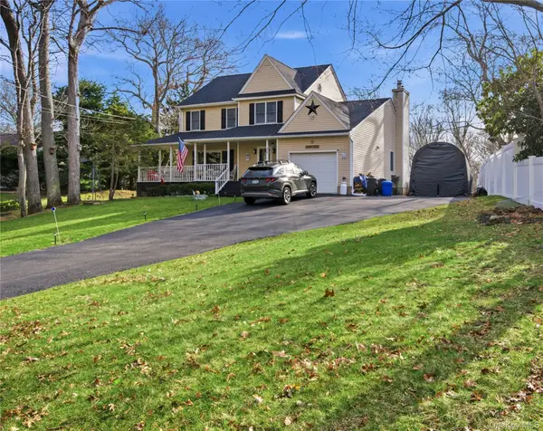 38 Elizabeth Drive, Wading River, NY 11792