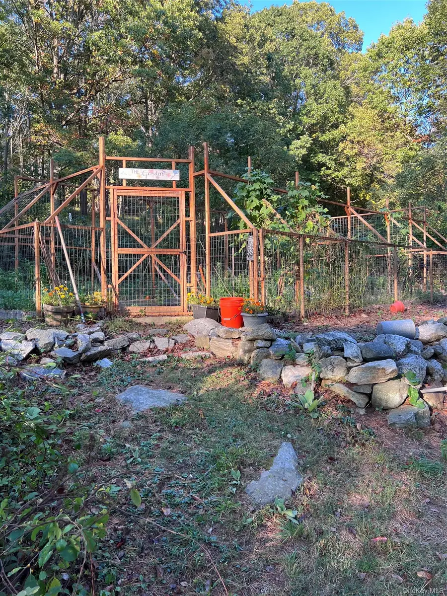 102 Warren Street, Somers, NY 10589 - #2