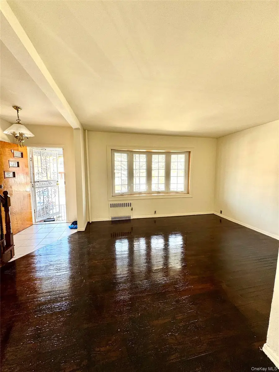 52-16 69th Place, Maspeth, NY 11378 - #3