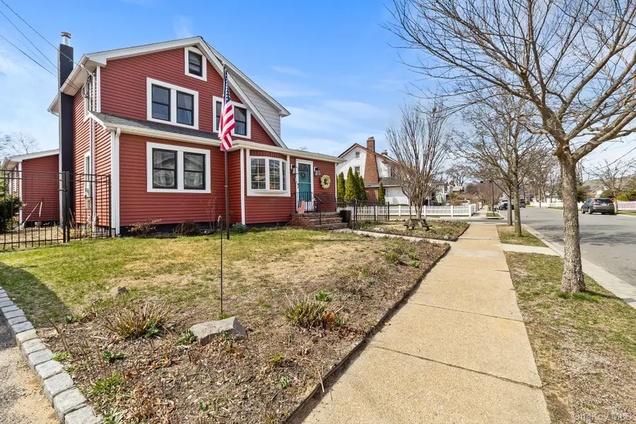 42 Robertson Road, Lynbrook, NY 11563 - #2