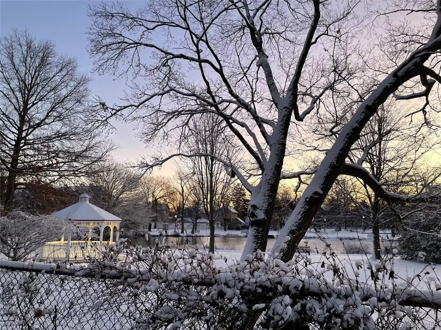 21 Wellington Place, Amityville, NY 11701 - #2