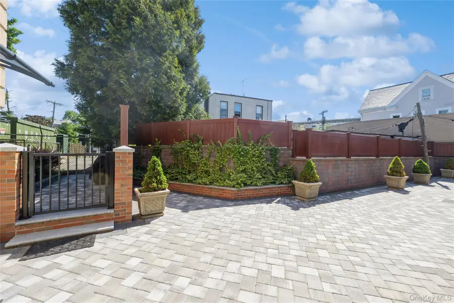 9 Hyatt Avenue, Yonkers, NY 10704 - #3