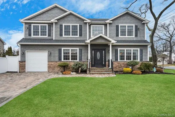 157 Walnut Street, Massapequa Park, NY 11762