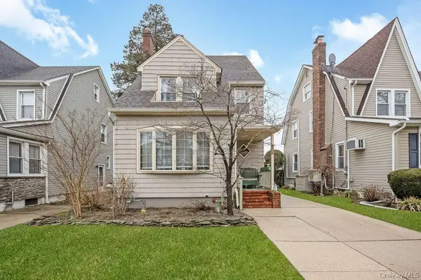 315 Marcellus Road, Mineola, NY 11501