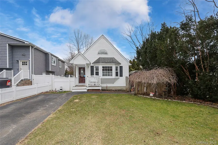 129 Norwalk Avenue #A, Medford, NY 11763 - #2