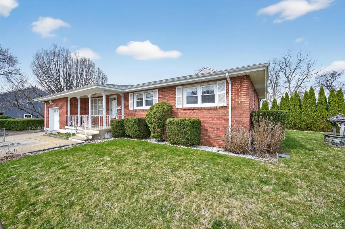 7 1st Avenue, Bayville, NY 11709 - #1