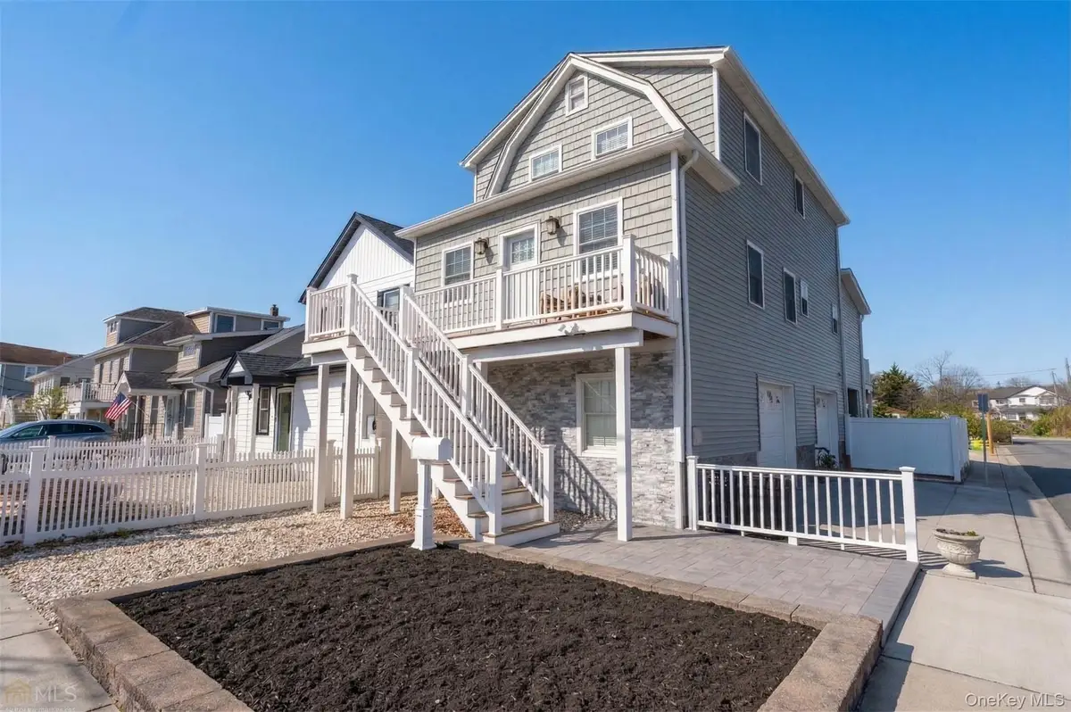 36 West Boulevard, East Rockaway, NY 11518 - #1