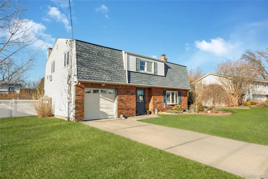 25 Windham Lane, Ronkonkoma, NY 11779 - #2