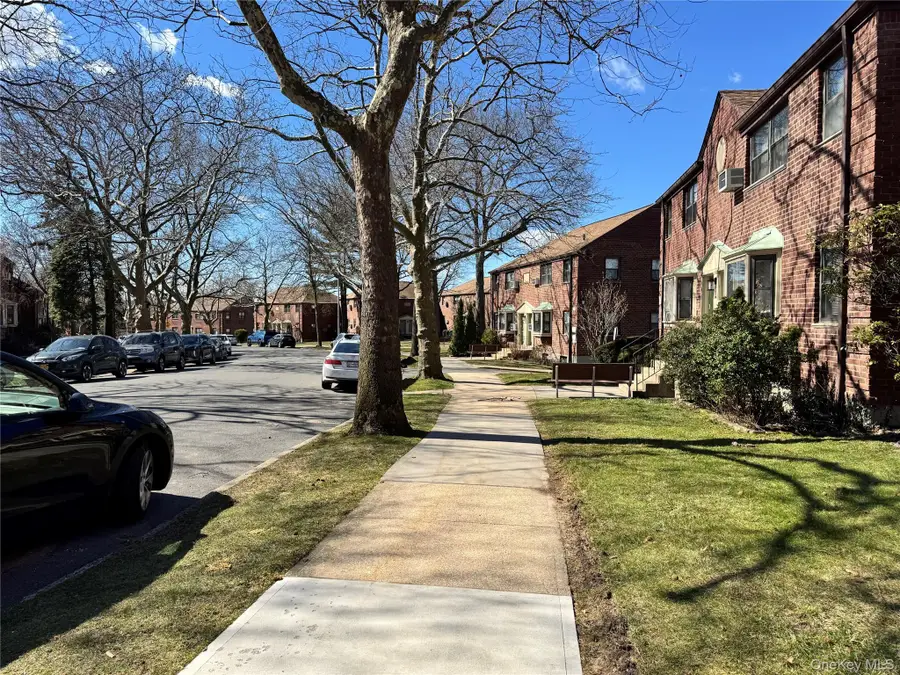 57-41 246th Crescent #Lower, Douglaston, NY 11362 - #3