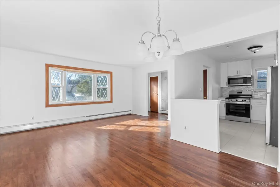 345 41 St Street, Copiague, NY 11726 - #3