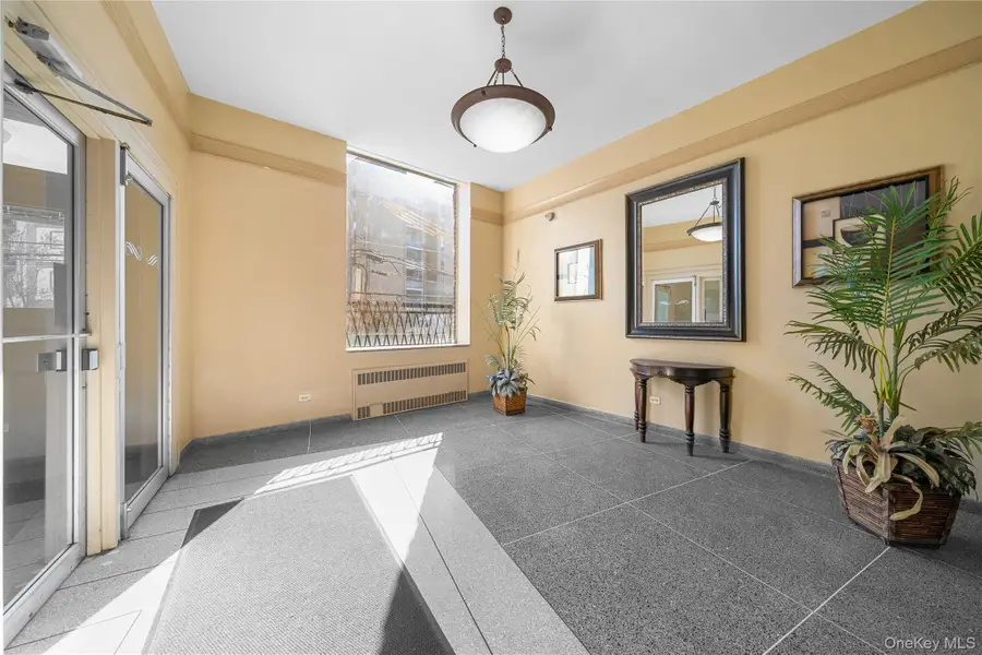 142-35 84 Drive #6B, Briarwood, NY 11435 - #2