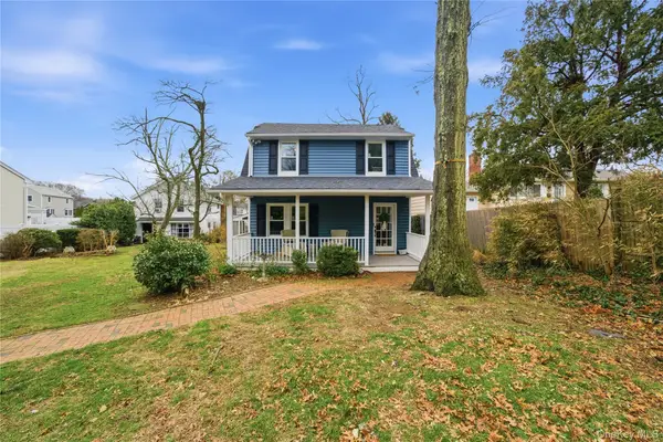 1 & 2 Finnin Place, Bayville, NY 11709