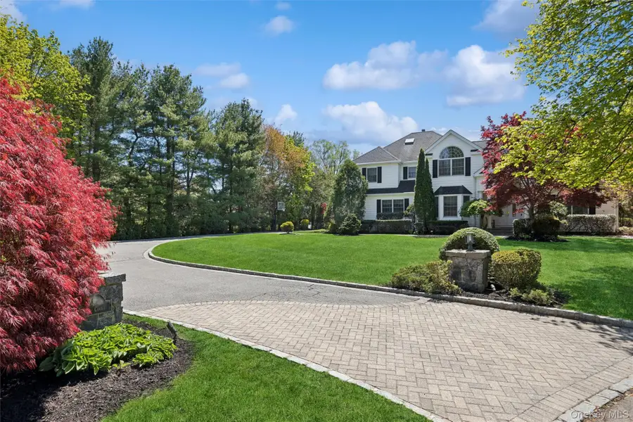 4 Astor Court, Dix Hills, NY 11746 - #2