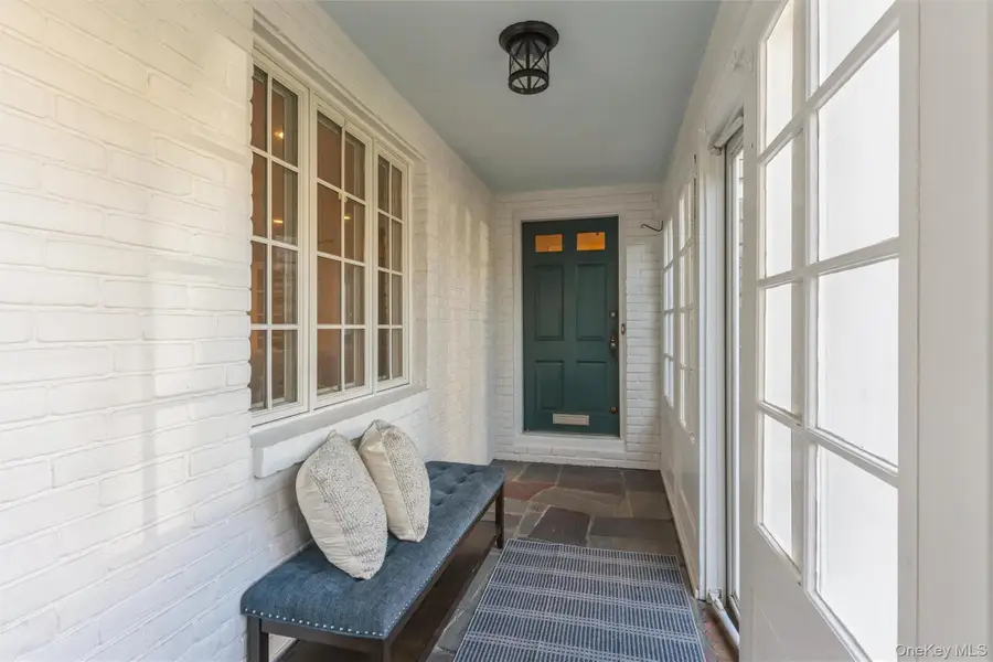 46 Wyatt Road, Garden City, NY 11530 - #3