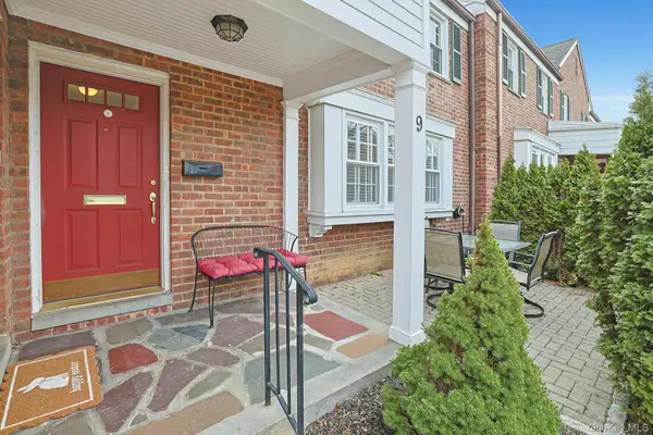 9 Robins Crescent #9, New Rochelle, NY 10801