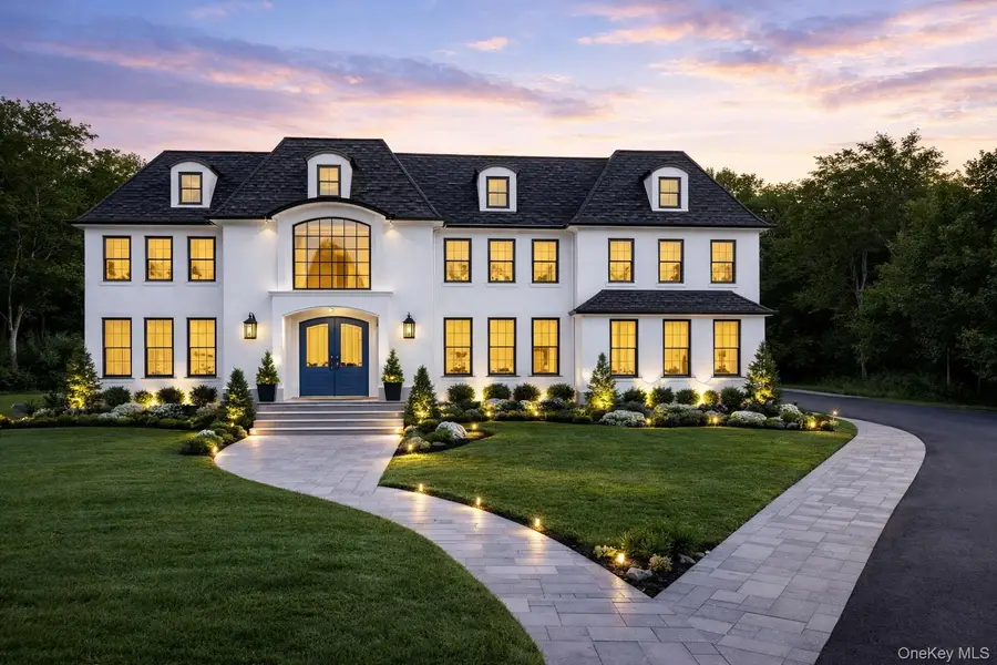 19 Pettit Drive, Dix Hills, NY 11746 - #2