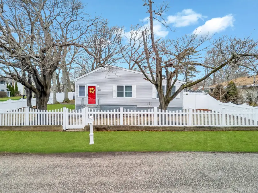 220 Woodycrest Drive, Holtsville, NY 11742 - #2