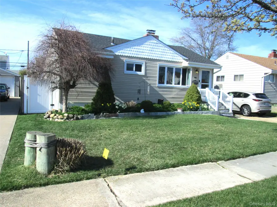 44 Hubbard Avenue, Freeport, NY 11520 - #2