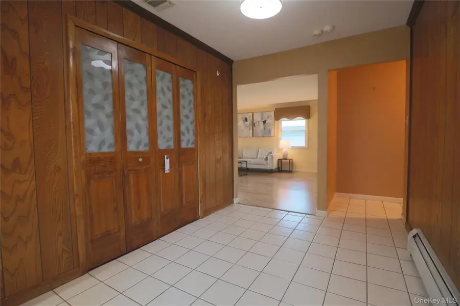 18 Strathmore Village Drive, South Setauket, NY 11720 - #3