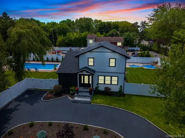 2 Polo Street, Dix Hills, NY 11746