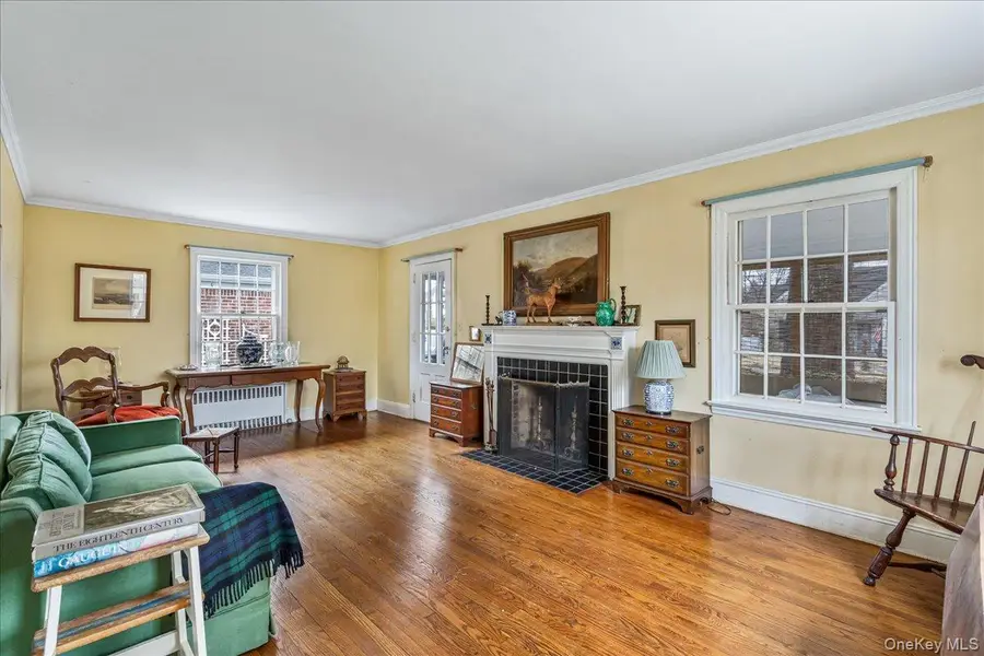 121 Knollwood Road, Rockville Centre, NY 11570 - #2