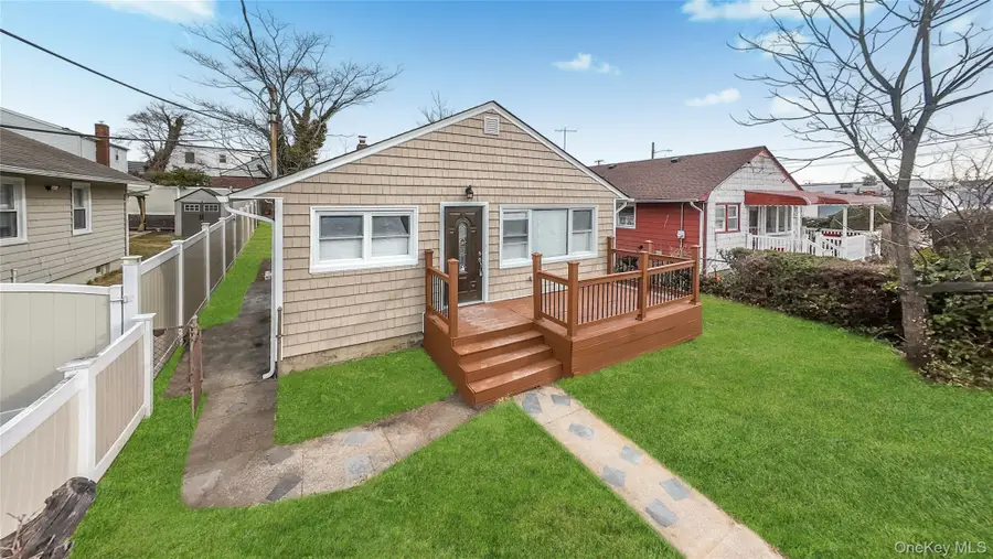 27 Sewell Street, Hempstead, NY 11550 - #2