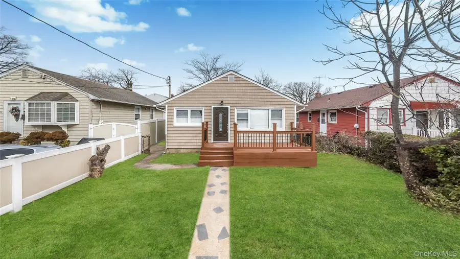 27 Sewell Street, Hempstead, NY 11550 - #3