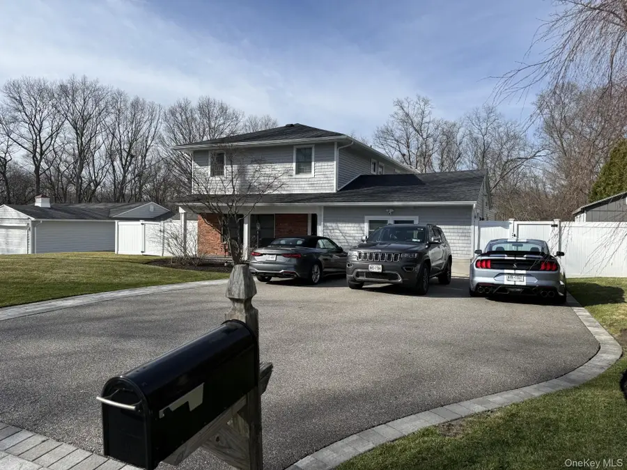 3 Pimlico Court, Commack, NY 11725 - #2