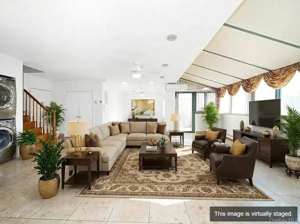 4231 Colden Street #F7B, Flushing, NY 11355