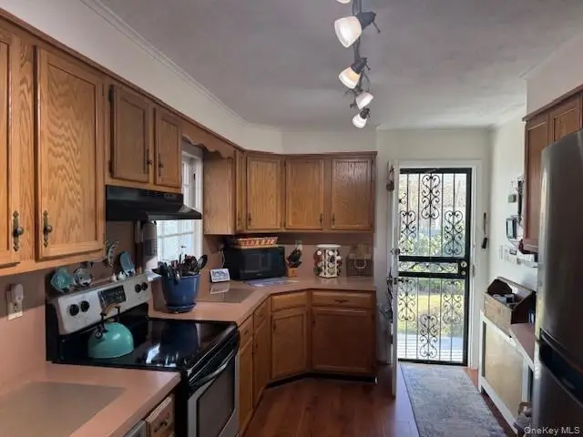 154 Cedar Road E, Mastic Beach, NY 11951 - #2