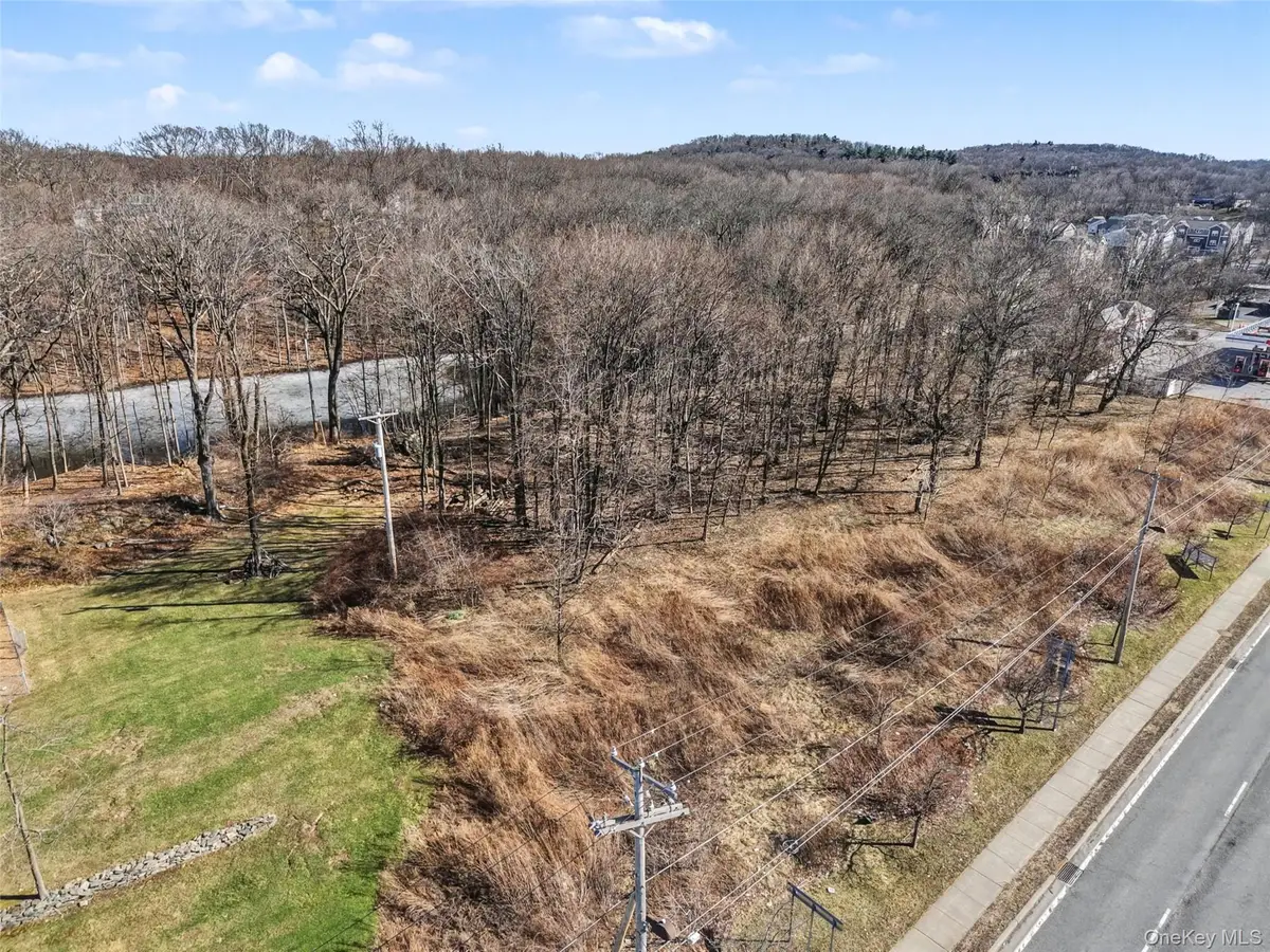 3550 Us Highway 9w, Highland, NY 12528 - #1