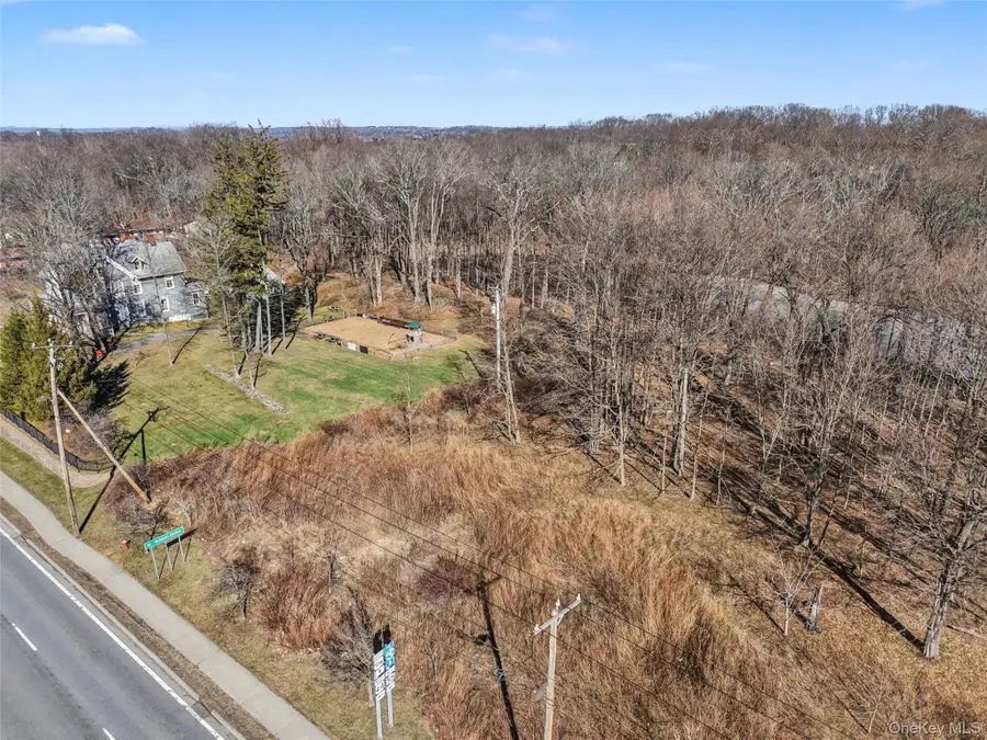 3550 Us Highway 9w, Highland, NY 12528 - #3