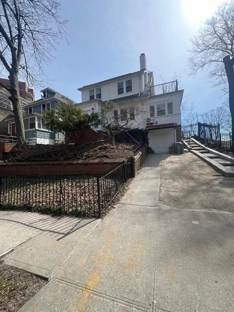 3820 Sedgwick Avenue, Bronx, NY 10463 - #2