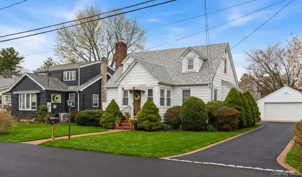 126 Grant Street, Centerport, NY 11721